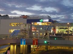 いわき駅で少し時間があったので夕食を、と思ったのですがあまり駅内に適当な食事処がなく。ドトールでさくっと小腹を満たしただけ。駅は立派なのだけどなぁ。