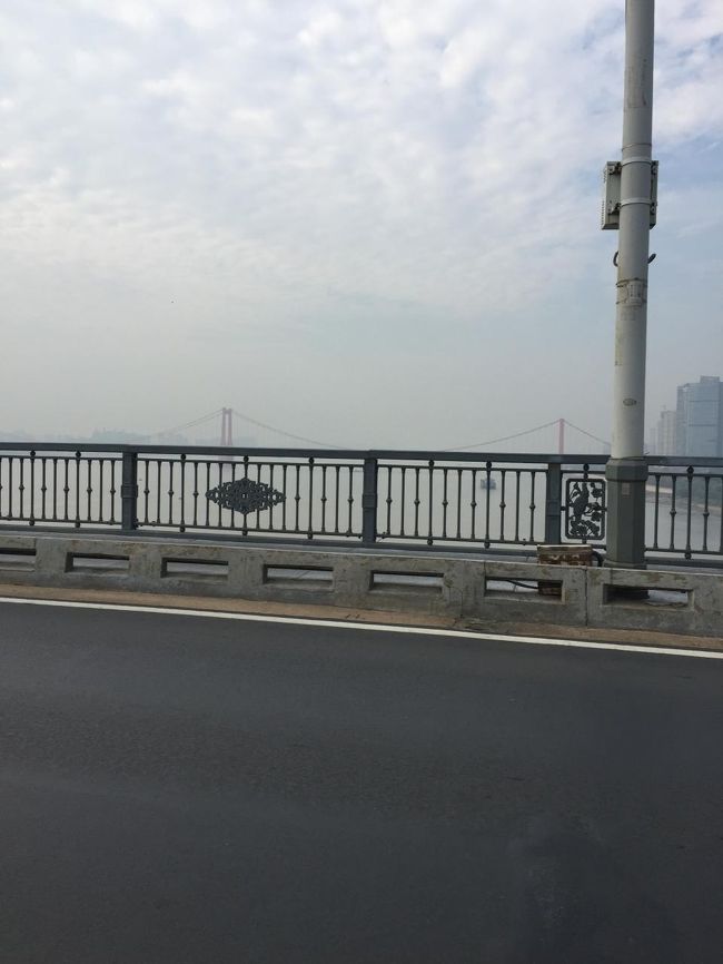 長江大橋を渡って。