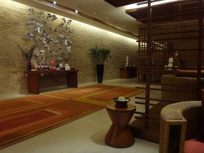 Spaのエントランス、カウンセリングスペース。<br /><br />お茶をいただいて、少しくつろぎます。