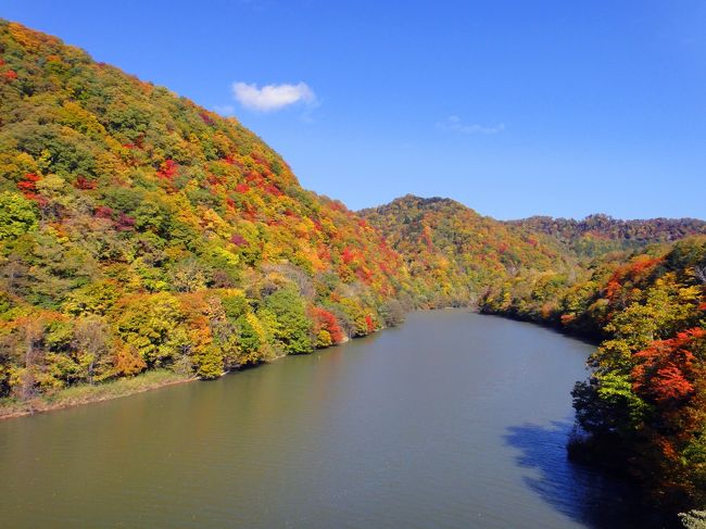 紅葉の北海道 夕張 滝の上公園 シューパロ湖 夕張 北海道 の旅行記 ブログ By Bunbunさん フォートラベル