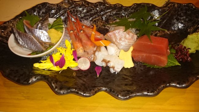 刺身の盛り合わせ。<br />どれも美味しい！