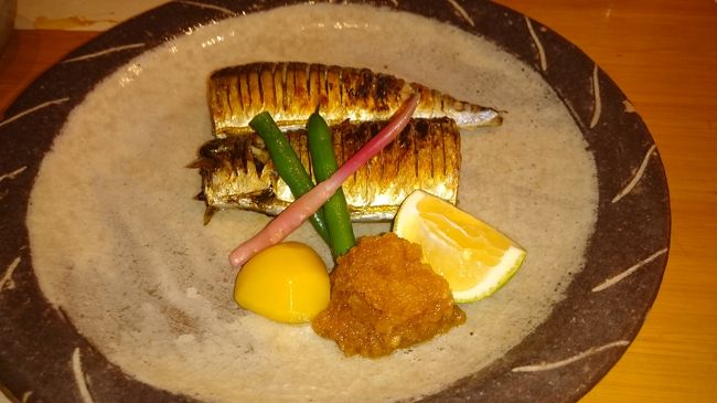 魚の炭火焼きも何種類かあってなかなか美味しい。