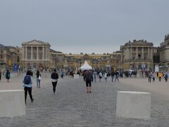 ヴェルサイユ宮殿に到着