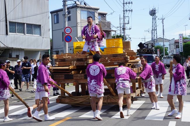 そして、山上げ舞台の道具を運ぶ主役たちです。