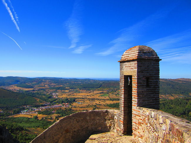 んー<br />どっちがスペインかな？