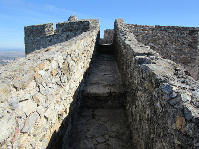 結構狭くて、人はすれ違えません。そして高いからかなり怖いよーー(＞人＜;)