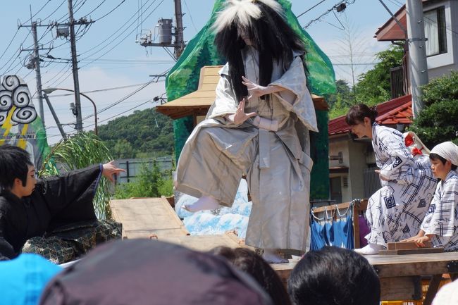 難なく懲らしめて、