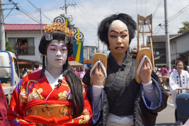 さっきの阿六姫と追手の侍。はい、よく頑張りましたね。