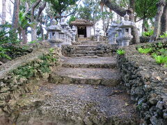 観音様です
こんにちは、お邪魔しました
数分前まで雨が降ったり止んだりしてたのに川平湾はとてもいい天気でした♪
ありがとうございます！