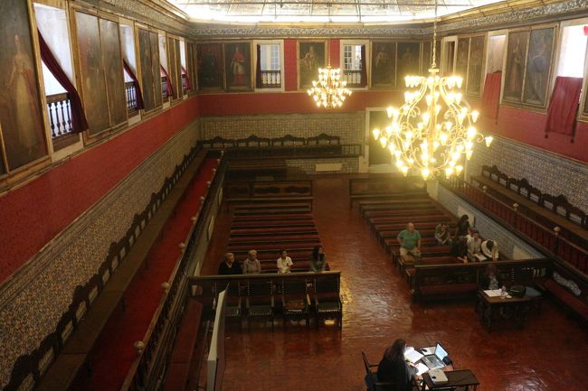 ここが学位授与式などが行われた帽子の間と呼ばれる場所である。