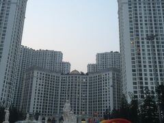 なんとかCityという地域で一番？の高級住宅エリア。デパート、地下モール併設