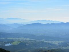 上州の山々。

ちなみに、この四阿山は長野県と群馬県の県境に位置してて、群馬側からは吾妻山とも呼ばれてる。