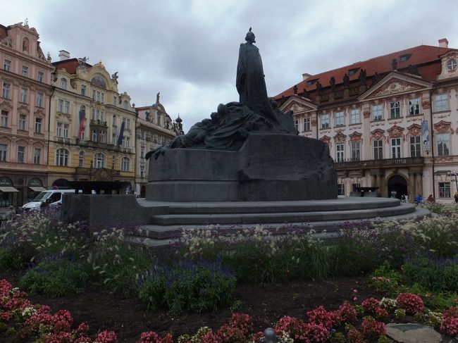 【旧市街広場】