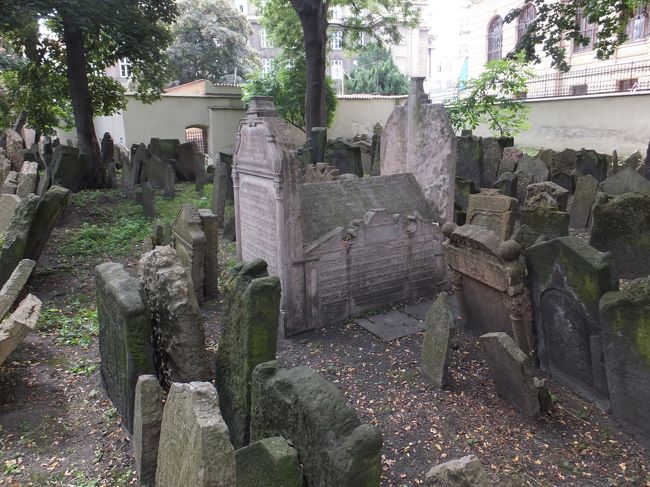 【ユダヤ地区】<br /><br />墓地です。