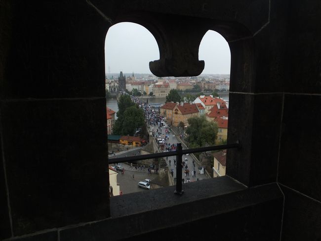 【ホテル隣の塔の上】