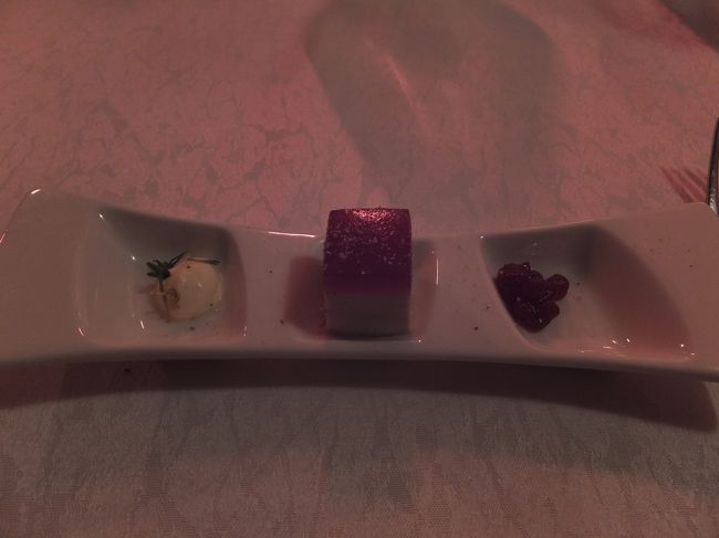 【夕食】<br /><br />アミューズ