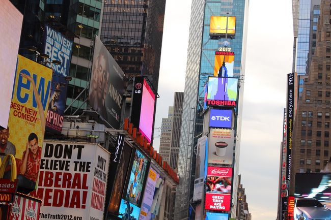 TOSHIBAやTDKなど、日本の会社の名前も目立っていました