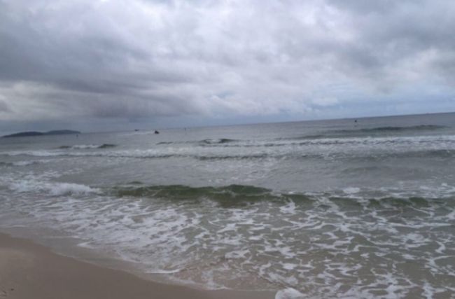 シアヌークビルの海です。