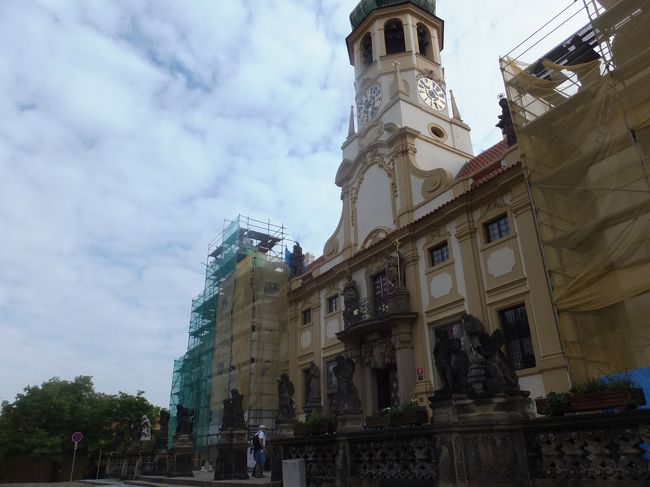 【ロレッタ】<br /><br />カトリックの巡礼地の一つとして有名だそうです。<br /><br />時間がなかったので入りませんでしたが、ちょっと心残りです。