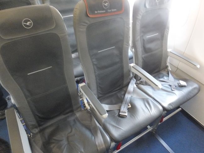 【プラハ→フランクフルト】<br /><br />３人掛けを２人で