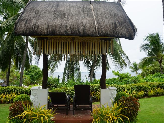 お庭でまだ行ってないところへお散歩♪