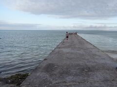 そのあと、これまた西桟橋まで行ってみる。
時間的に、閑散としていた。