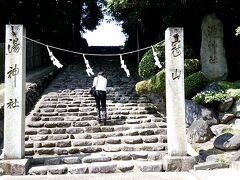 伊佐爾波神社を下りてそのまま今度は湯神社へ