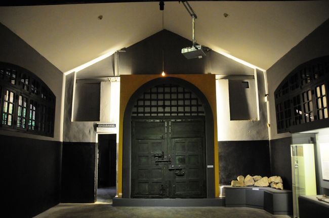 ここは19世紀、フランスにより造られた監獄です。<br />その後ベトナム戦争においてベトナム人民軍の捕虜収容所として使用されたらしい。