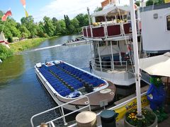 今からでもこのパダンと呼ばれる運河船で、運河周りしても良いなぁ♪♪
水際は風がとっても気持ちよかったです！！