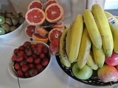 翌朝です。

北欧ですからベリーがね♪♪
グランドホテルオペラは朝食が豪華でした！！