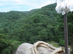 7月21日

信州らしい爽やかな風の吹く所に行くべくドライブです。
行き先は霧ヶ峰。
ニッコウキスゲが例年になく良く咲いているのだそうで。

途中、有名な御柱祭の「木落し坂」の横を通ったのでちょっと見物。
