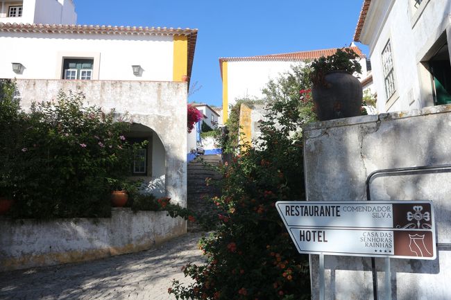 裏通りは観光客が少ない。