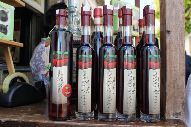 ここオビドスではジンジャーニと呼ばれる、さくらんぼで作られたお酒が有名だ。<br />