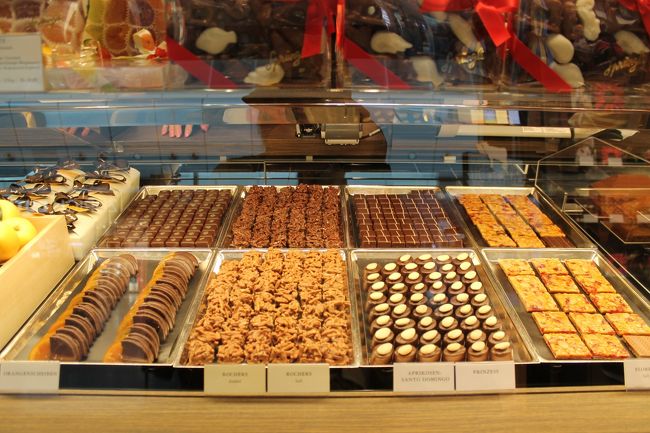 なまじ時間があったために店内をうろうろし、本拠地に到着する前に土産を数点購入してしまった。