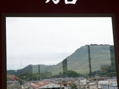 彦根にやって来ました。
彦根と言えば、今話題の、石田治部少輔三成の領地ですね。
しかし、今日の目的地は眼下の電車車庫です。