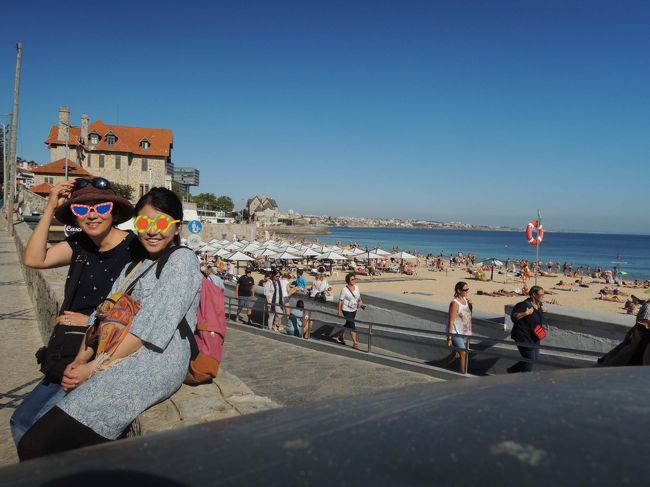 お天気も素晴らしく、<br />９月後半でも観光客はご覧の通り、水着姿で泳いでま～す！