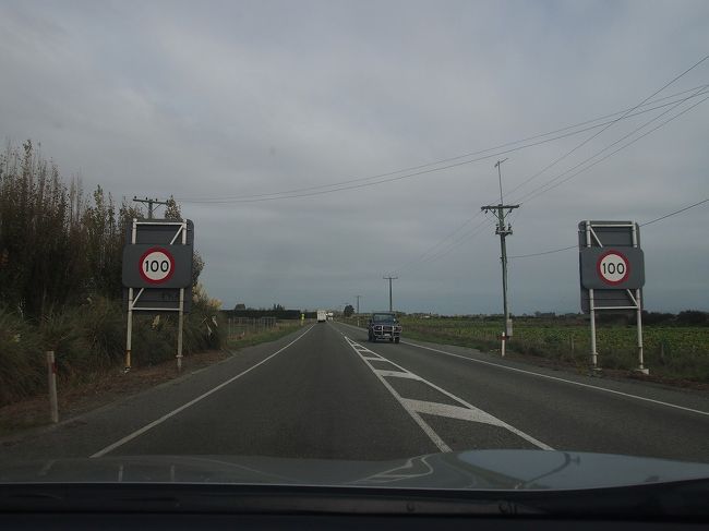 郊外に出ると制限速度100km/h