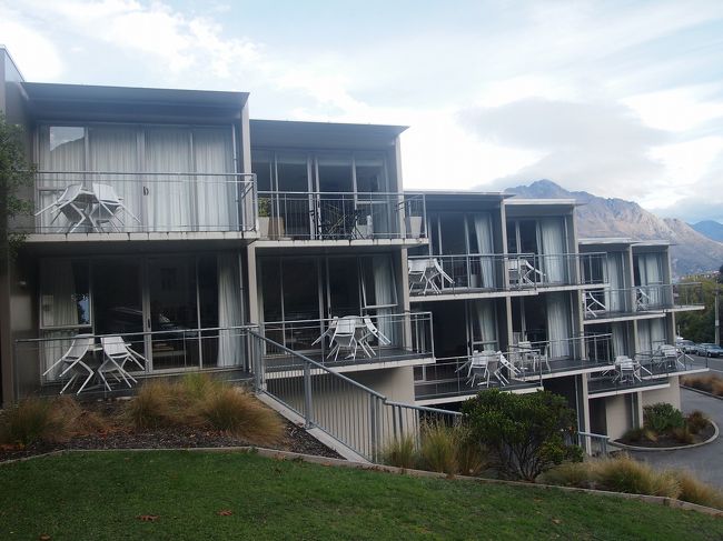 昼寝した後、夕方ごろ　近くを散歩