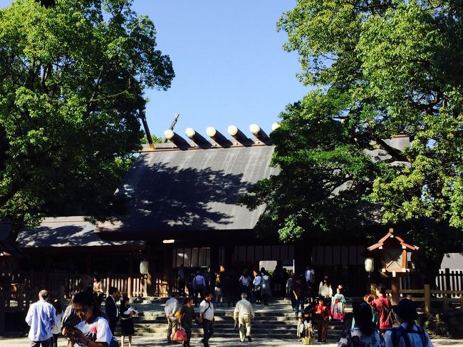 本宮。<br /><br />参拝して御朱印頂きました♪<br />っていうか購入しました（苦笑）<br /><br />散々姪っ子に待たされたのに、<br />御朱印帳を忘れるという失態(￣◇￣;)<br /><br />歳を感じる今日この頃(笑)