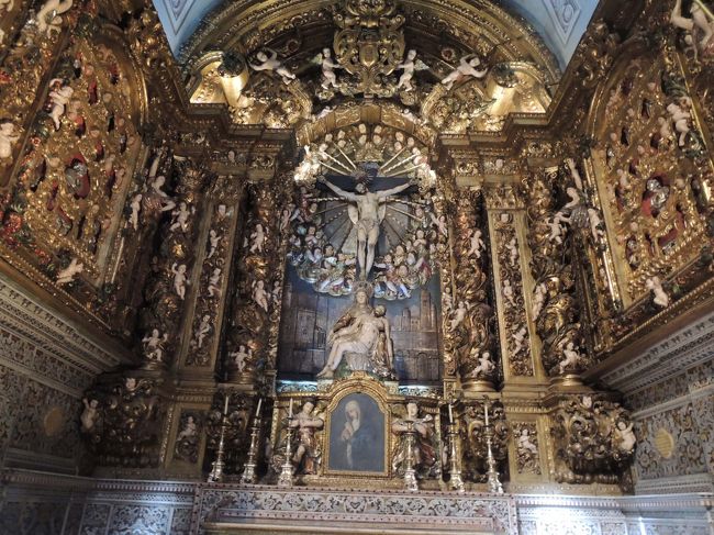 バロック様式の装飾の素晴らしさで有名。<br />本当に、スゴイ！