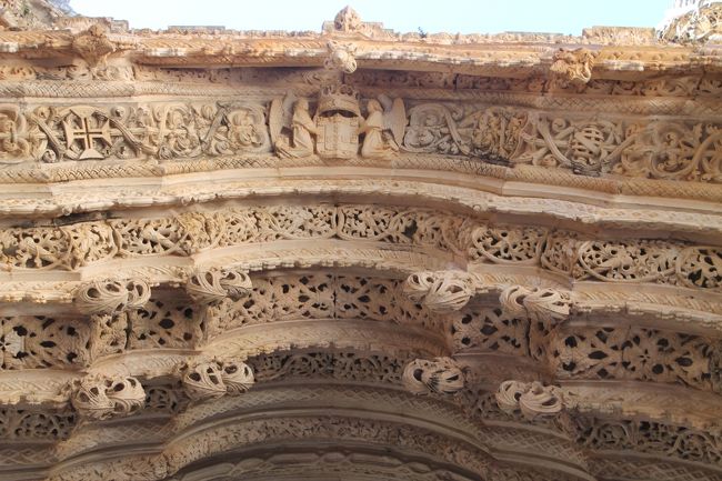 我々だったら１日でどれ位彫り進められるのだろうと、友人としょうもない話で盛り上がる。