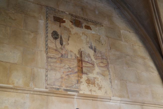 壁画が一部残っていた。６００年ほど前のものだと思うが、うっすらと色が残っているところがすごい。<br /><br />バターリャの修道院。やっぱり内部までゆっくり見学して良かったと思う。