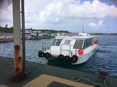 あっという間に到着。
港で看板の出ていたグラスボートに乗ることにしました。