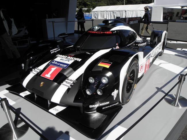 ポルシェ。<br /><br />２号車がルマン２４時間で優勝し、シリーズ・ランキングでもトップに立つ。