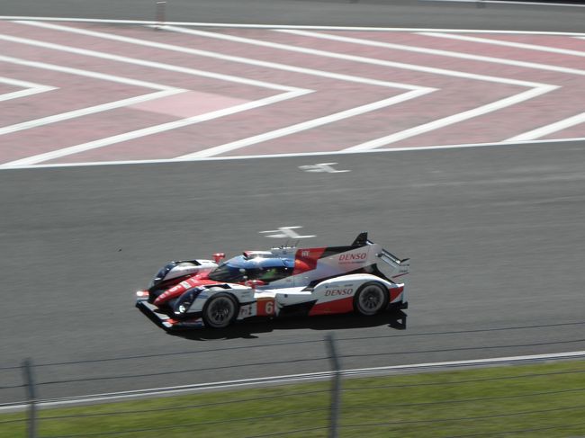 メインスタンドで公式練習３を観ます。<br /><br />ＷＥＣ（WorldEnduranceChampionship）（世界耐久選手権）は、Ｆ１、ＷＲＣ（世界ラリー選手権）、ＷＴＣＣ（世界ツーリングカー選手権）と並ぶ、ＦＩＡ（国際自動車連盟）主催の世界選手権です。<br /><br />あのルマン２４時間レースも、ＷＥＣの中の１戦に位置付けられます。<br /><br />トヨタの６号車。