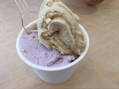 タクシーで空港に向かい、それぞれ飛行機の時間に合わせて解散しました。
待ち時間で、ミルミルのジェラートも食べました。
黒糖と紅芋の2種類をチョイス。
どちらも濃厚でおいしかったです。

人生初の沖縄＆石垣島、2泊3日では足りないくらい楽しかったです。

ちなみに、今回、全日空のマイルで行きましたが、全日空は那覇で乗り継ぎしても、直行便でも必要マイルは同じという素晴らしいシステム！
コツコツためて、また沖縄に行きたいと思います。

読んでいただいてありがとうございました。