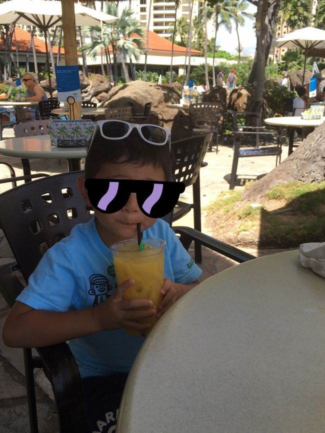 タロさんは乾杯せずにゴクゴク。<br />