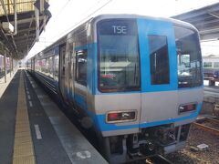 この日宿泊する今治も通り越し、松山駅に到着した後も、休む間もなく次の列車に乗り換え～。