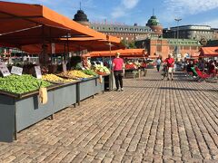 映画「かもめ食堂」といえば！
ハカニエミマーケット。
この景色を何度、DVDで見たことか！