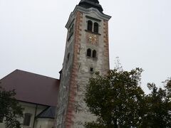 聖母被昇天教会、スロベニア人の憧れの教会だそうです。
17世紀のバロック建築の教会、鐘楼が見事です。
フリータイムの時にこの鐘楼に登ってみました。